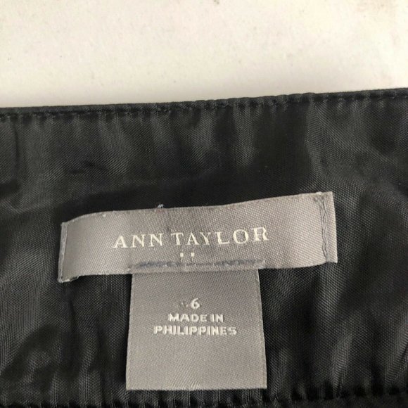Ann Taylor Women's Pin Striped Skirt Size 6 Black - Picture 8 of 8